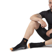 MS Κάλτσα running τεχνική ημίκοντη μαύρο-πορτοκαλί 101-015-01